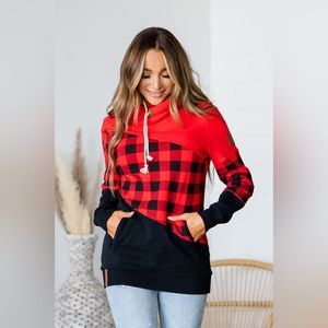 AMPERSAND Singlehood Sweatshirt
Under the Mistletoe size XXL